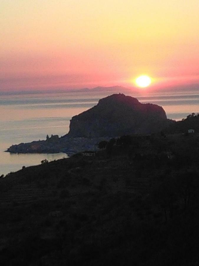 Domunua Holiday House Cefalù Esterno foto