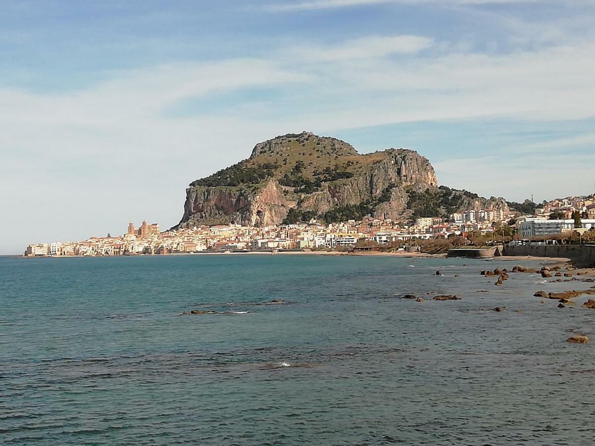 Domunua Holiday House Cefalù Esterno foto
