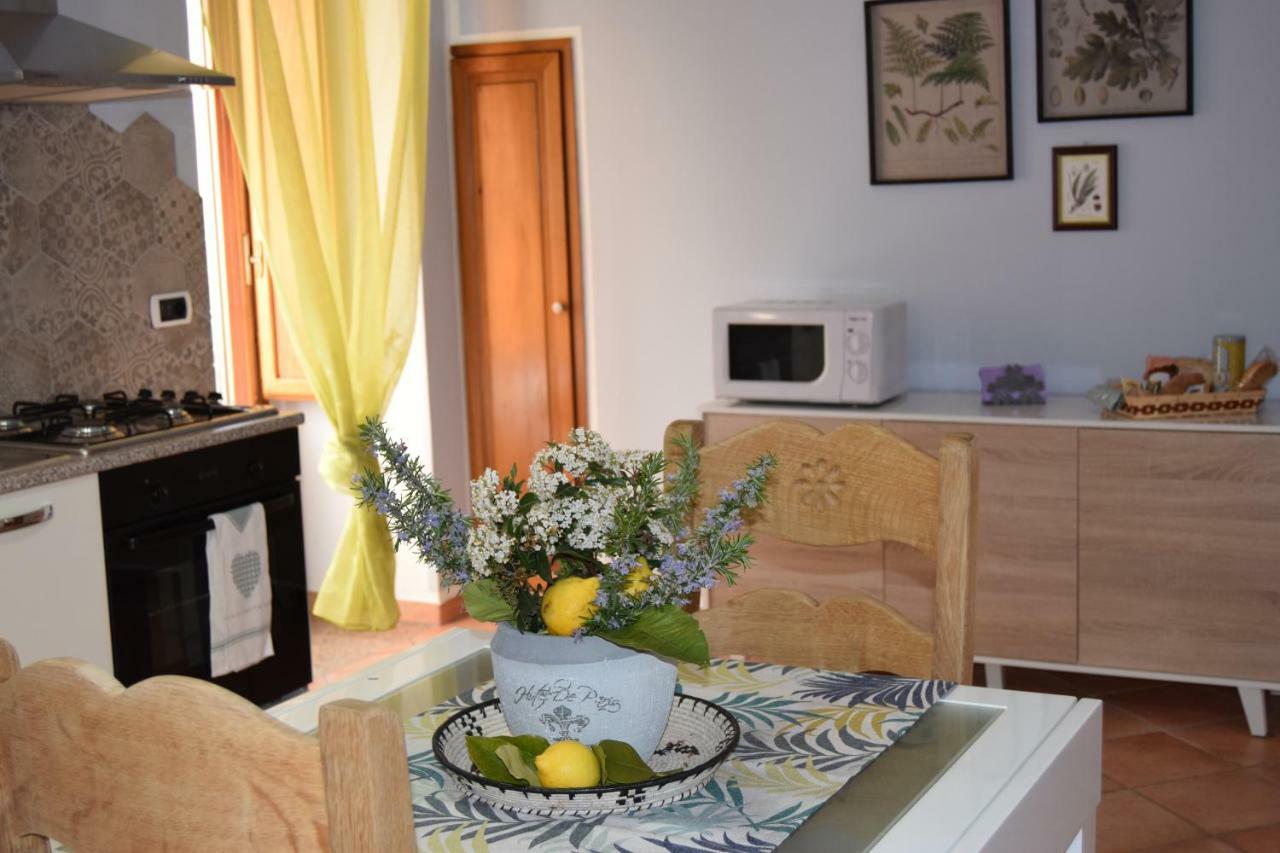 Domunua Holiday House Cefalù Esterno foto